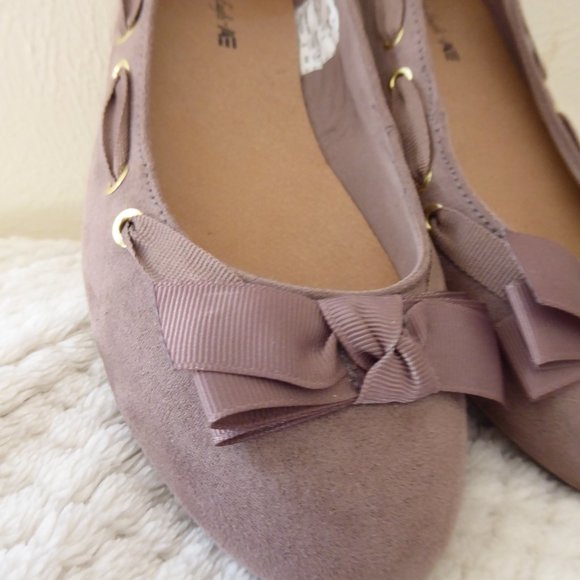 American Eagle Suede Flats - Size 8 - Picture 4 of 4